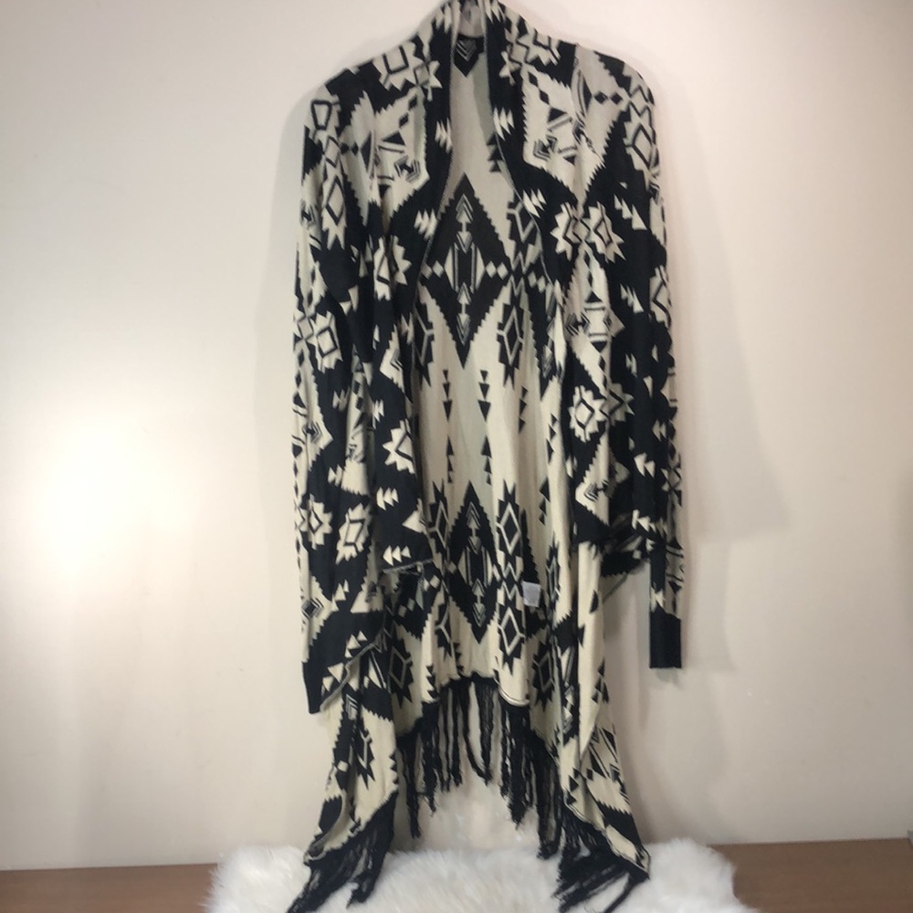 Love & Liberty Geometric DesignLong Cardigan With Frills